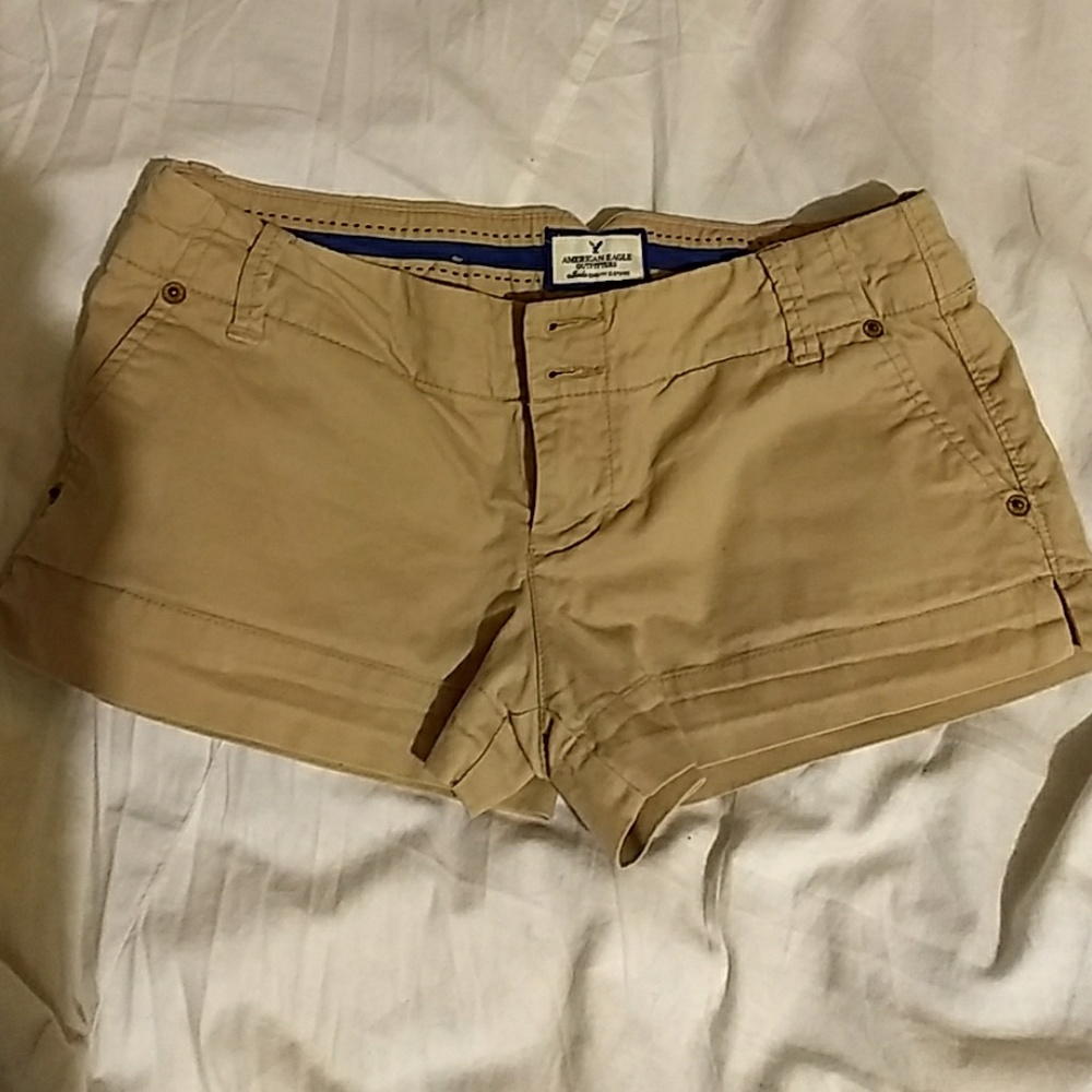 American Eagle kaki short low rise short s